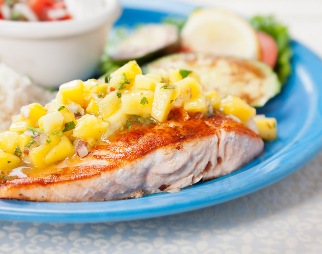 Grilled salmon with pineapple salsa