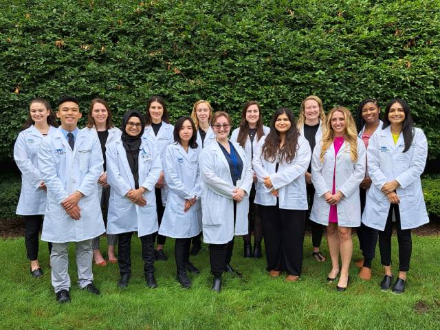 group-pharmacy-resident-photo group-pharmacy-resident-photo